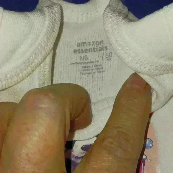 NWOT - Handmade White New Born Bodysuit - Unicorn Running Over A Rainbow - Picture 3 of 5